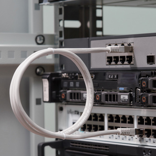 Шнур коммутационный,  патч-корд F/UTP RJ45-RJ45, CAT 5e,  ZH нг(А)-HF,  серый,  1м REXANT